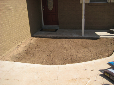 Front flowerbed before redesign.